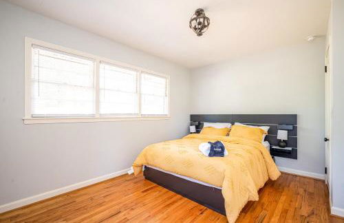 4BR/3BA Luxurious Decatur Home w/ Patio & Backyard - Foto 19