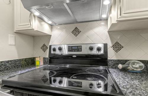 Cozy Ocean Condo with Pool Small Dog Friendly - Foto 14