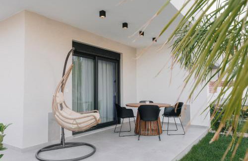 Kyan Executive Suites - Photo 9