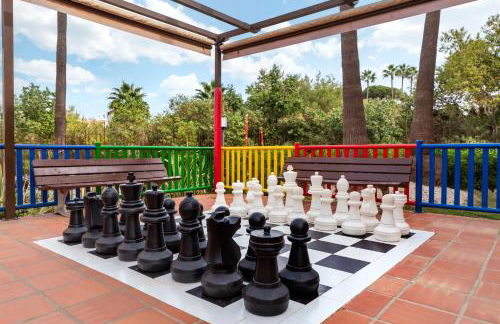 Los Amigos Beach Club - Photo 54