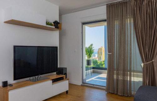 Apartment - free parking in garage , mountain and seaview , quiet neighbourhood - Photo 5