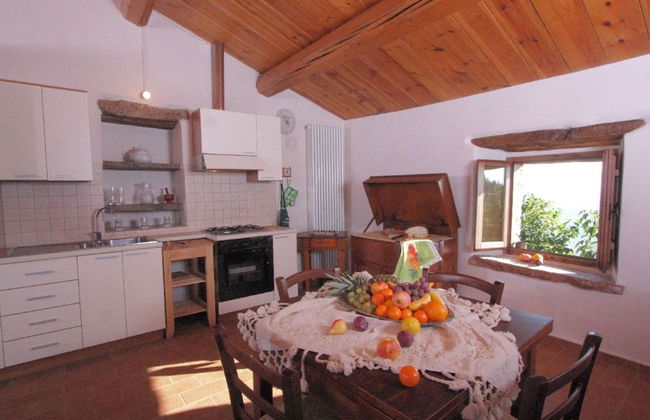 Graceful Holiday Home in Acqualagna With Swimming Pool - Foto 25