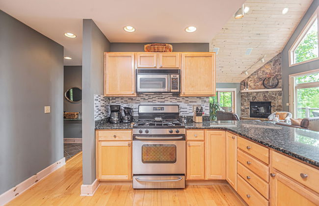 Play-a-way Chalet by Taylor Made Deep Creek - Photo 11