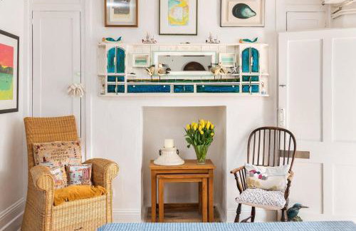 Beautiful family house with amazing sea views - Photo 17