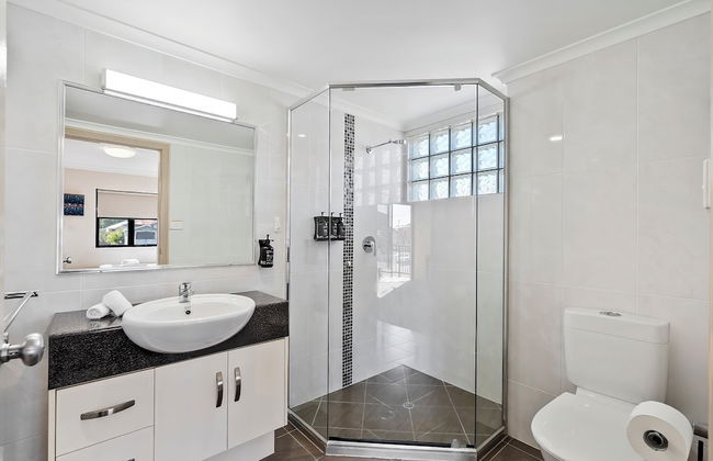 Cityville Apartments & Motel - Photo 67