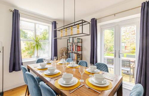 The Old Bank Beautiful Cotswold House with Huge Garden - Photo 7