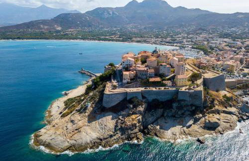 1st floor apartment in 18th century character house - Foto 33