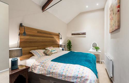 CHESTER'S ONLY TIN CHAPEL - UNIQUE, SPACIOUS 2 BEDROOMS, GARDEN AND FREE PARKING - Foto 15