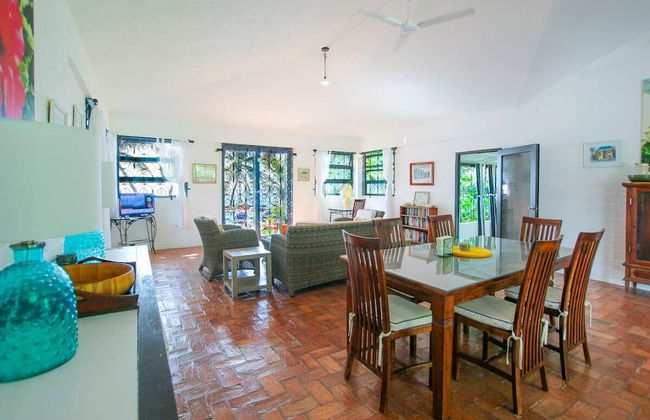 Secluded Beachfront Villa with Large Pool and Gardens - Fryers Well Bay by BSL Rentals - Foto 19