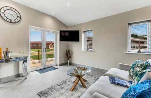 Cozy Luxury Cabin Retreat with Superking Bed - Foto 21