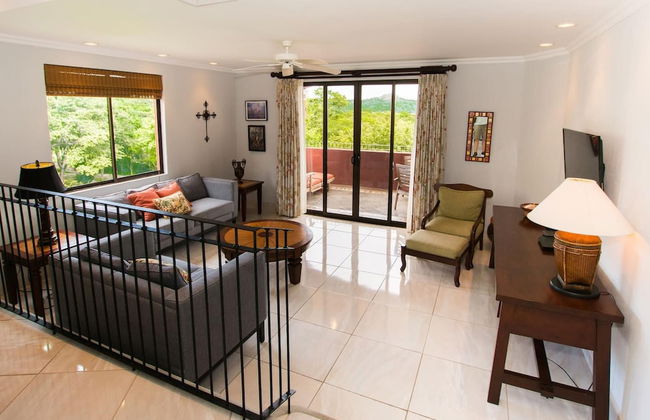 Recently Renovated Luxury Condo with Resort-Style Beach Club Access and Ocean Views - Photo 13