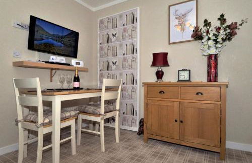 The Bridge Suite - Photo 7