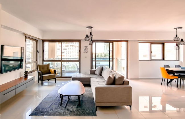 Condo & Pool in New North by FeelHome - Foto 8