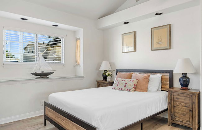 Canalfront Charmer by Avantstay Waterfront w/ Shared Dock + Hot Tub - Foto 23