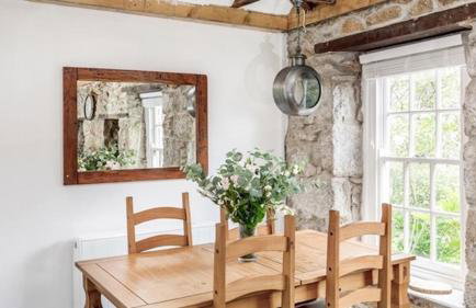 Boatsman's Cottage- sleeps 4- Garage- Mousehole - Photo 3