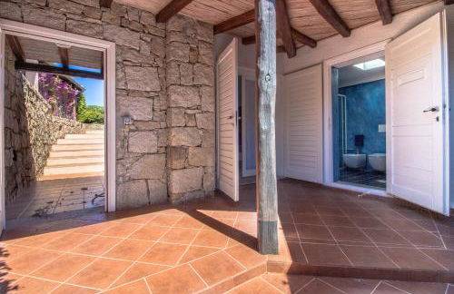 GuestHost - Villa With Private Garden, Parking & Shared Pool! - Foto 22