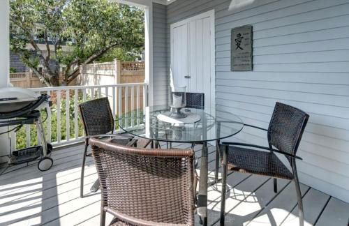 NEW AC 1 Bedroom w Private Deck & Patio - Photo 19