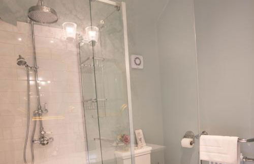 Number Six - Foto 31