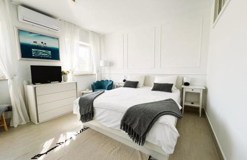 Modern apartment in the heart of Njivice - Foto 9