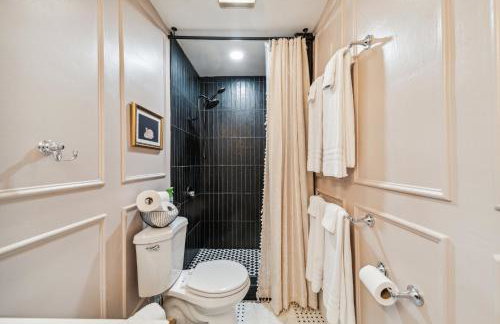 Hottub, Pool Table, Basketball, Firepit, Sleeps 8 - Photo 54