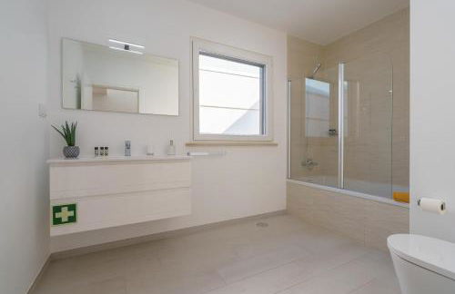 Villa Beach and Friends with ocean view - Photo 23