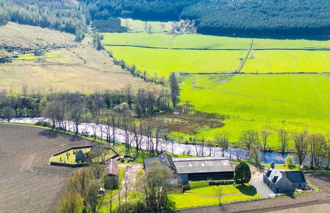 Kirkton Family Farmhouse With Hot Tub Alford Aberdeenshire - Photo 10