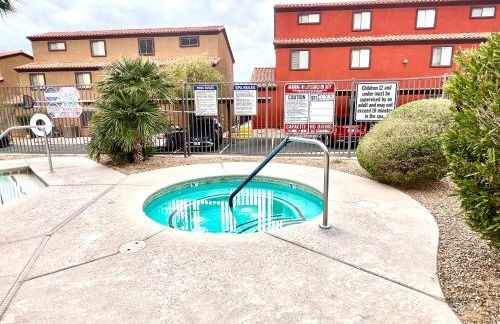 Supreme updated Hawkridge Condo - Foto 34