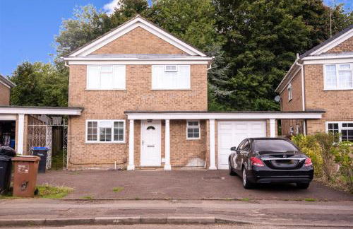 Conyngham Villa, Luxury Detached House, 6 Beds, 4BR,Large garden, Parking - Sleeps 8 - Foto 1