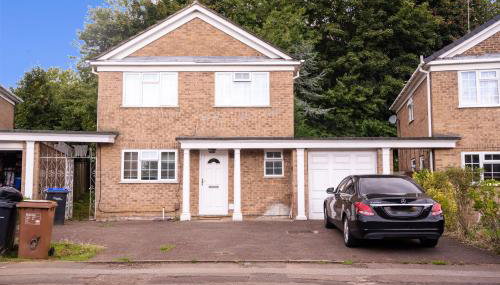 Conyngham Villa, Luxury Detached House, 6 Beds, 4BR,Large garden, Parking - Sleeps 8 - Foto 1