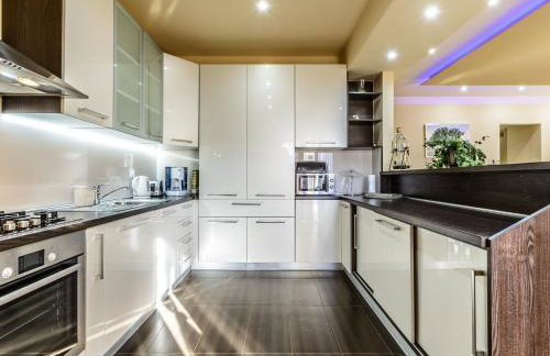 Villa Pave - Six-Bedroom Villa with Terrace and Swimming Pool - Foto 9