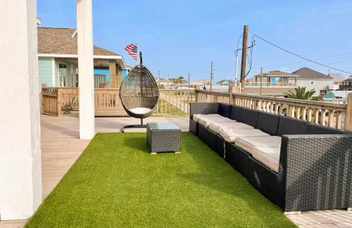 Walk to Crystal Beach Chic Family Retreat with Deck - Foto 29