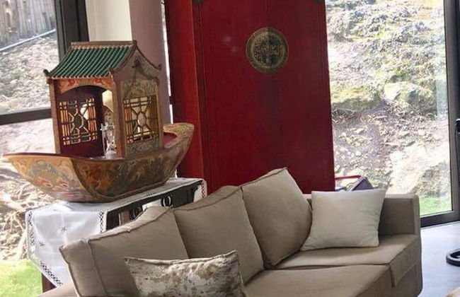 The Whitehouse by the Sea - Photo 18