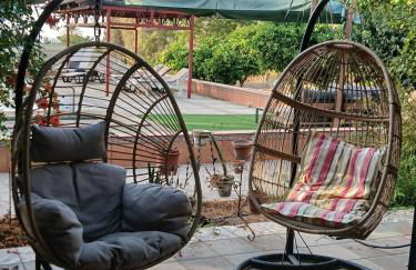 Spacious Garden Villa, private pool, huge grounds with orange trees - Foto 8