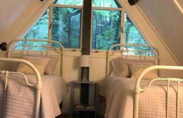 Cozy Cottage w Hot Tub, 5 min walk to Main St - Foto 15