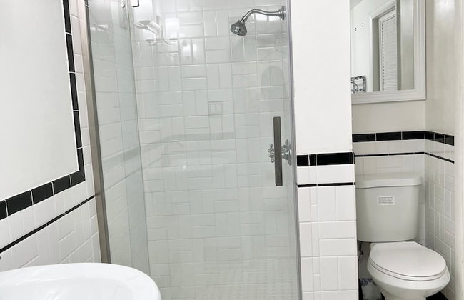 Miami Beach HomeStay - Photo 23