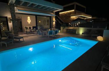PMT22 - Luxury villa with private heated pool and jacuzzi - Foto 11