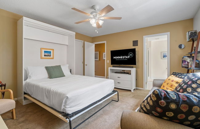 The Giraffe House - Photo 10