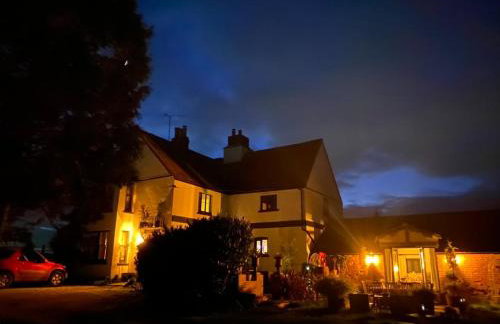 Upper House Stunning Country Home - Photo 17