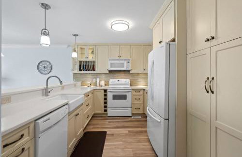 Southern Shores Oak Island Oceanfront with Pool Villa - Foto 9