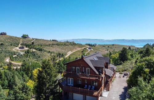 Fish Haven Cabin with Game Room, Views and Deck! - Foto 43