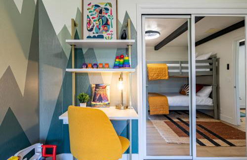 Secluded Mtn Top Family Haven w/Views Spa & Arcade - Photo 28