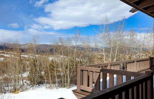 Private Hot Tub, Theater Room, Valet Parking and Ski & Boot Storage at Ritz Carlton - Foto 25