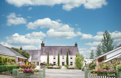 Y Ffermdy Farmhouse - Photo 1