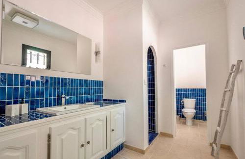 Villa moderne 6 CH pour 12 avec piscine privée, clim et parking aux Issambres - FR-1-768-24 - Foto 24