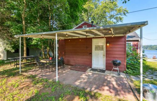 Delavan Retreat with Patio on Turtle Lake! - Foto 20