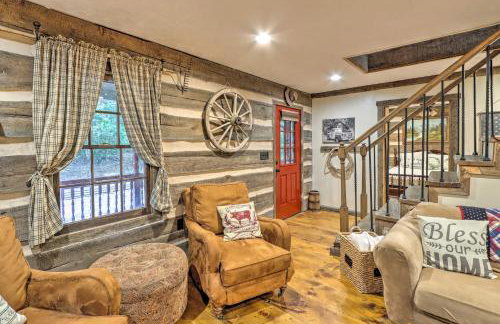 Cozy Creekside Mountain Escape w/ Hot Tub! - Foto 5