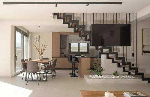 Venerato Villas Ampela & Apolonia, with Pool, Spa Whirlpool & Heritage, By ThinkVilla - Foto 21