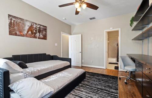 3 BD Townhome w Rooftop Terrace w Free Parking - Foto 31