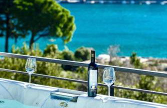 Mokos Modern Suite with Sea View and Jacuzzi - Foto 12