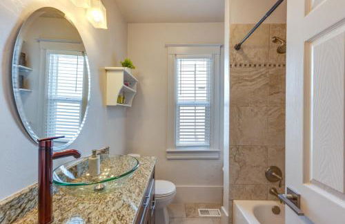 Furnished Patio and Yard Denver Bungalow! - Foto 15